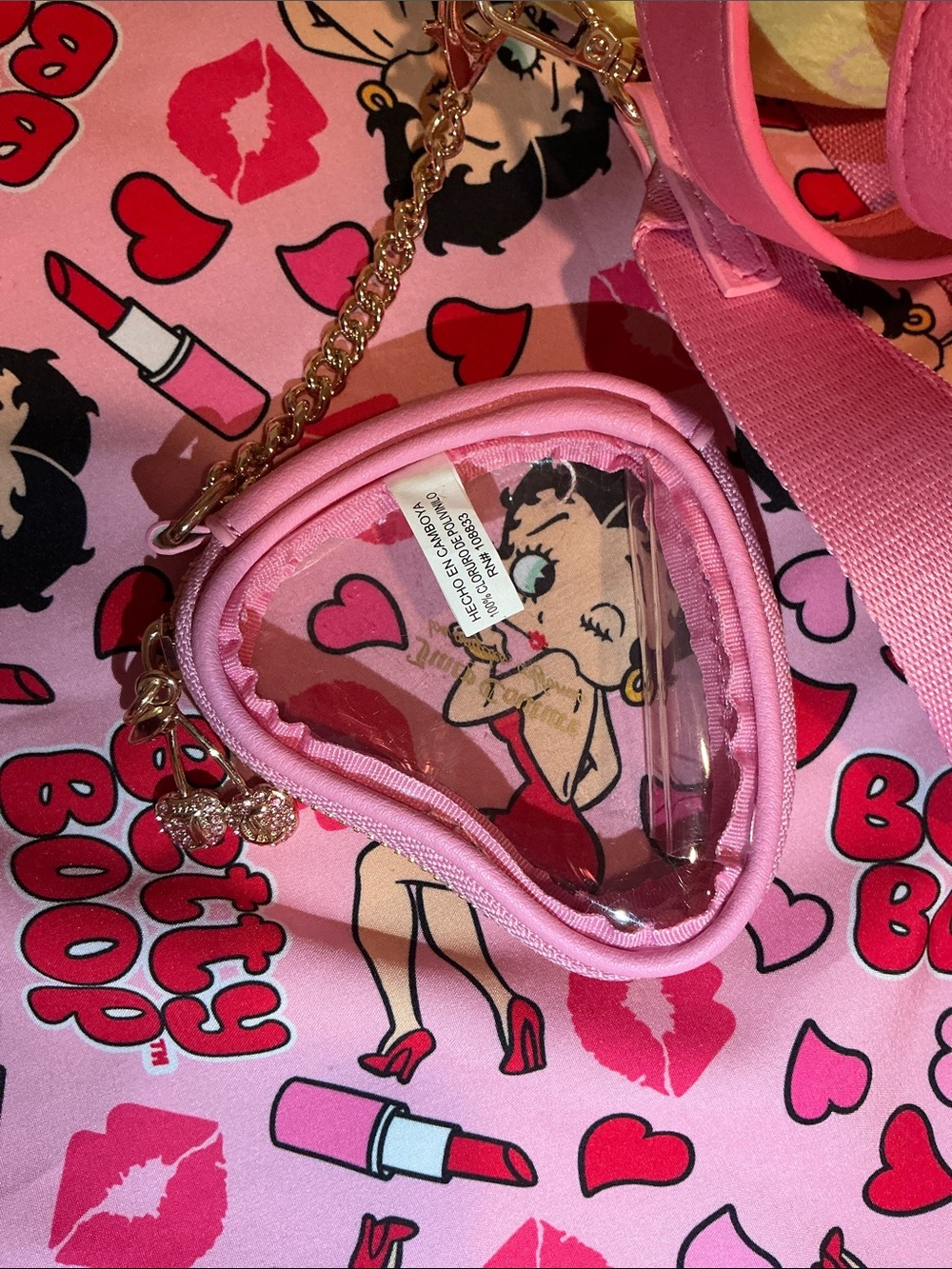 Juicy Couture Purse Bundle
Pink lemonade Tote and Retro Cherry purse π©·π - Picture 9 of 9